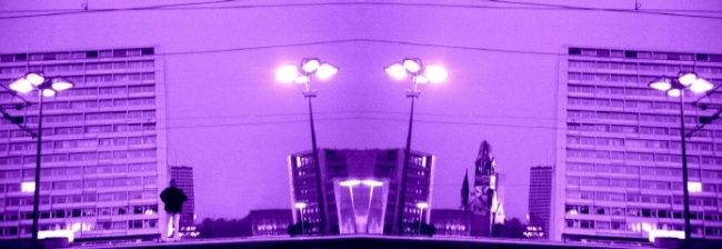 Photographie intitulée "Purple - BERLIN" par Brouf Art, Œuvre d'art originale