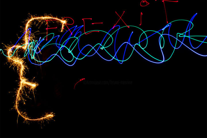 Photography titled "Maintenant, non hier" by Bruno Mesrine, Original Artwork, Light Painting