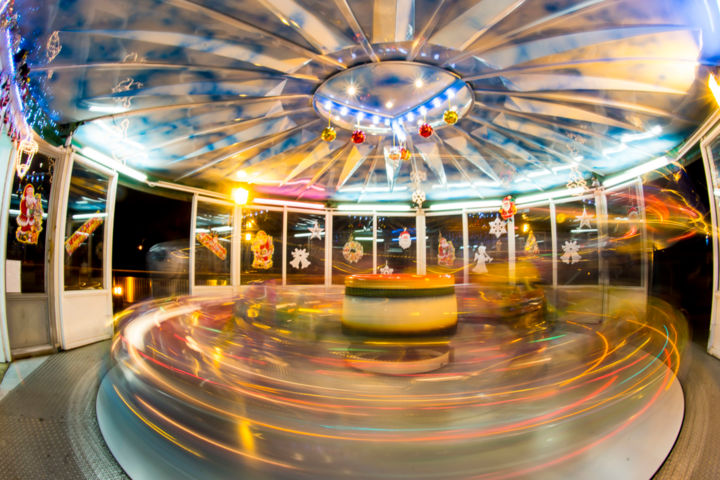 Photographie intitulée "manege-1.jpg" par Bulimages, Œuvre d'art originale