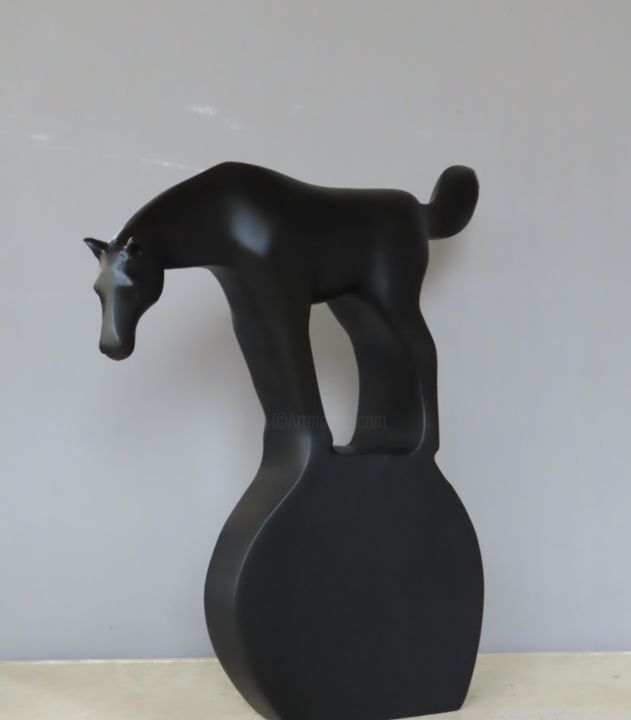 Sculptuur getiteld "BANOU le petit poul…" door Caillavet Sculpteur, Origineel Kunstwerk, Gietwerk