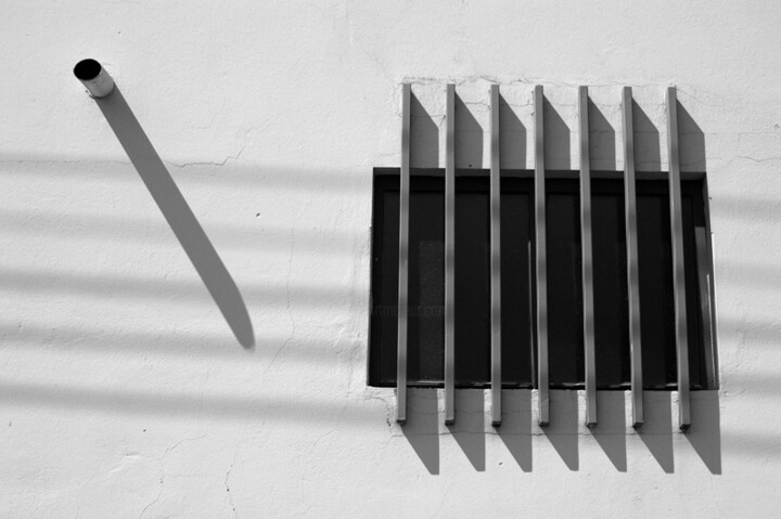 Fotografia intitulada "String Shadows" por Calder, Obras de arte originais, Fotografia digital