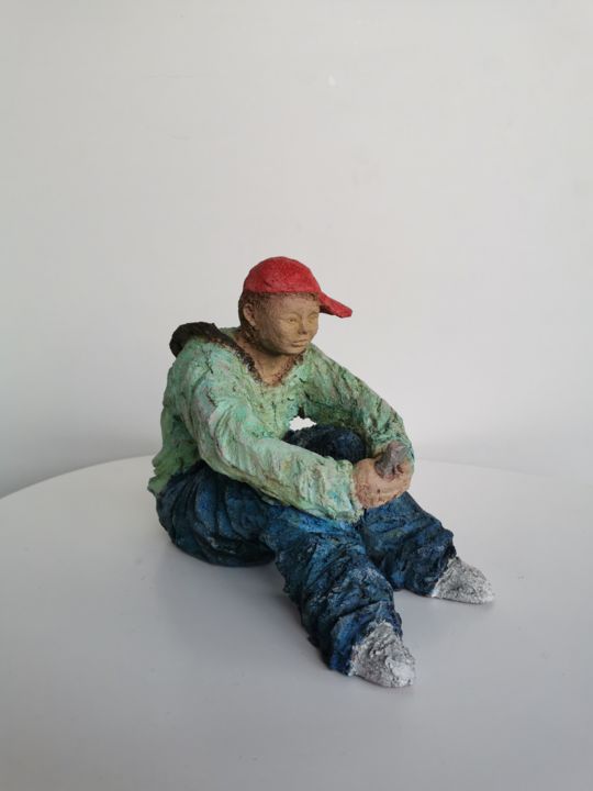 Sculpture titled "Hip Hop SMS" by Martine Caoudal, Original Artwork, Clay