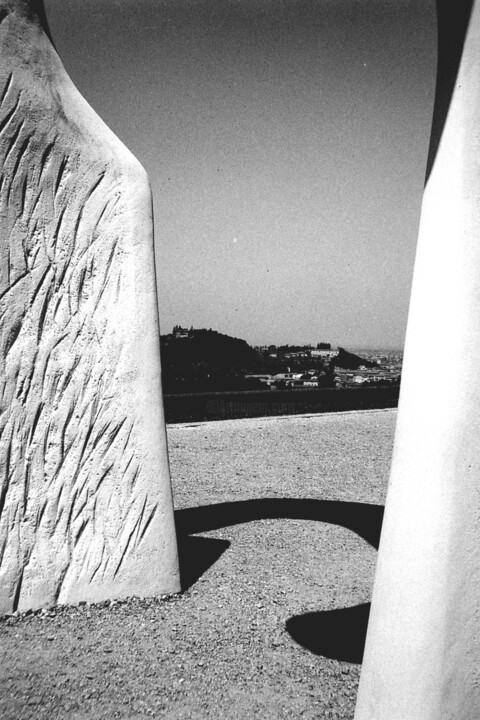 Fotografie mit dem Titel "colonne d'Ercole" von Carlo Cristani Amista', Original-Kunstwerk, Analog Fotografie