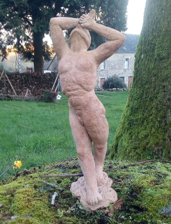 Sculpture intitulée "Scared man" par Carmen Tanguy, Œuvre d'art originale, Argile