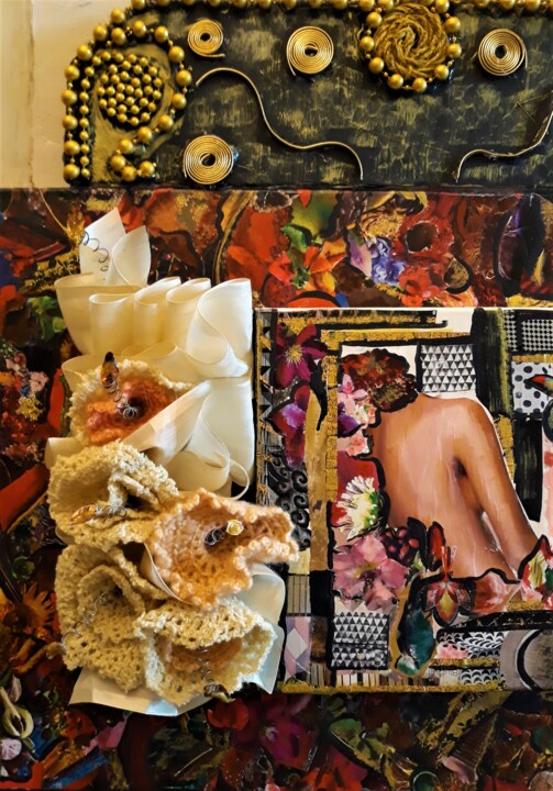 Collages getiteld "Dita's Boudoir - 2" door Marta Castellanos, Origineel Kunstwerk, Collages