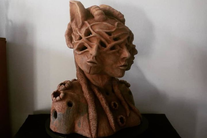 Sculpture titled "Tierra animala,  na…" by Catatrís, Original Artwork, Clay