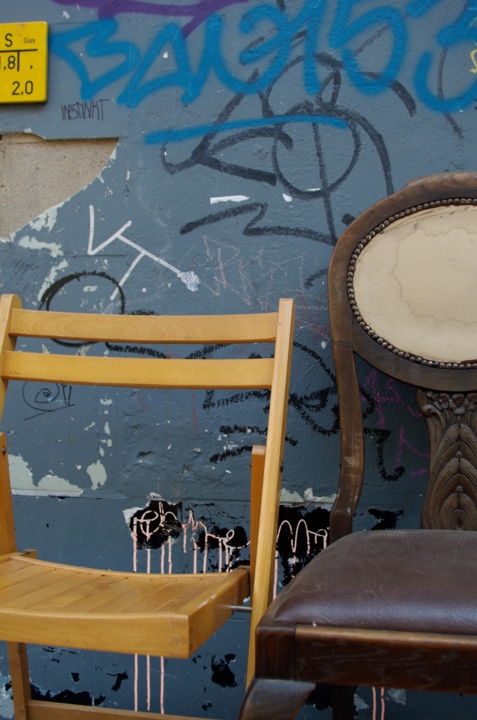 摄影 标题为“mur et chaise” 由Catherine Gendron, 原创艺术品