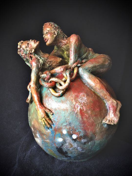 Sculpture titled "Lien d’amour" by Catherine Lesueur (C.Lesueur), Original Artwork, Clay
