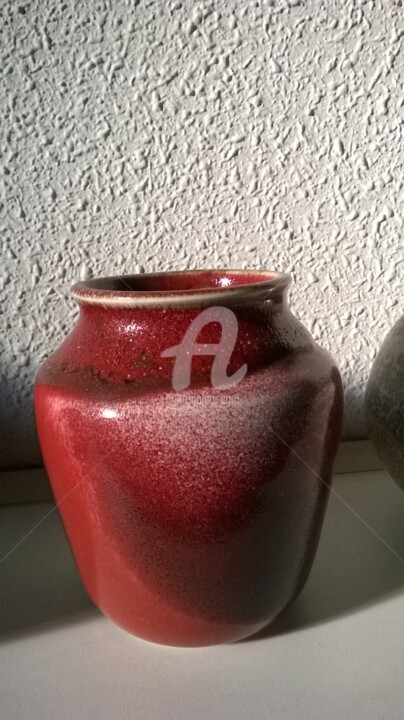 Skulptur mit dem Titel "poterie émail rouge…" von Catherine Demaugé Bost, Original-Kunstwerk, Keramik