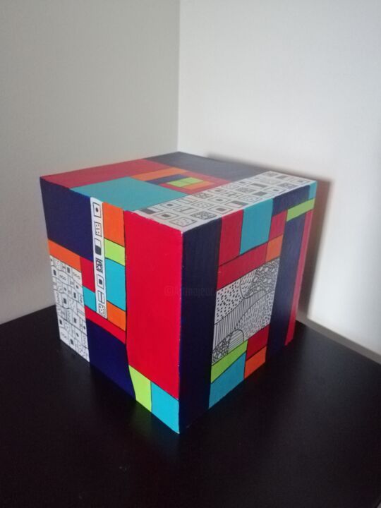 Scultura intitolato "The cube" da Carole Carpier, Opera d'arte originale, Legno
