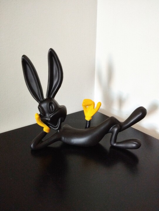 Sculpture titled "Funny Bunny" by Carole Carpier, Original Artwork, Resin