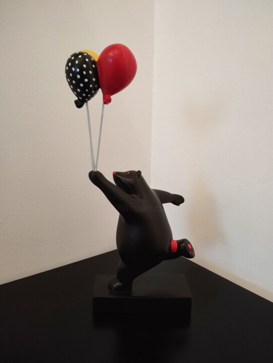 Sculpture titled "Harvey" by Carole Carpier, Original Artwork, Resin