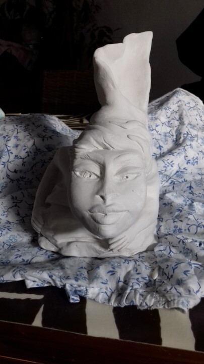 Sculpture titled "Eveil" by Cécile Aubert, Original Artwork, Ceramics