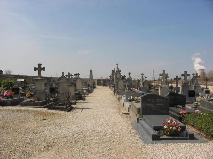 Fotografia intitulada "ainda o cemitério /…" por Celina Portocarrero, Obras de arte originais,