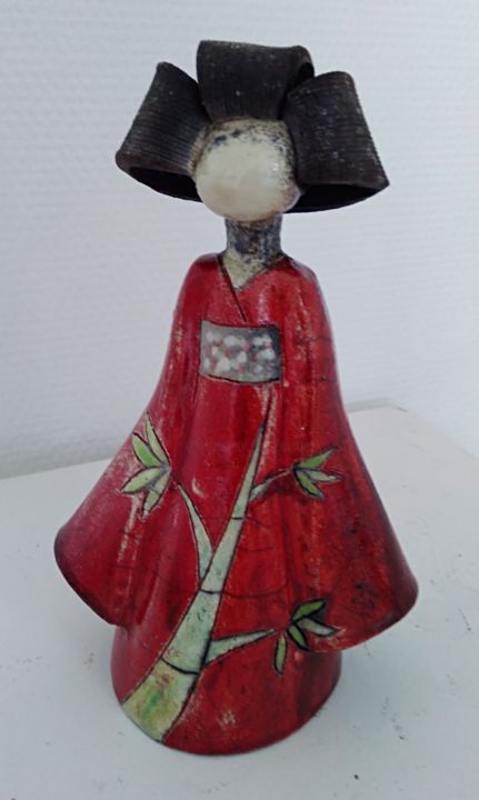 Escultura intitulada "Mini-geisha" por Sandrine Sueres, Obras de arte originais, Cerâmica