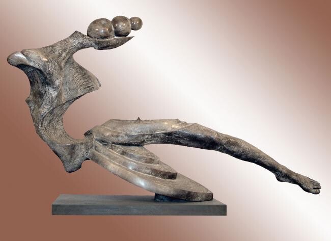 Sculpture titled "L'equilibrio" by Cesare Viola, Original Artwork, Metals