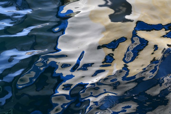 Photographie intitulée "Draperie marine" par Chantal Aumeran, Œuvre d'art originale,