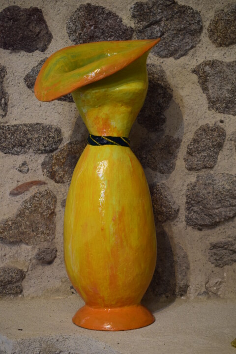 Sculpture titled "COLORETTE" by Chantal Lissonnet, Original Artwork, Paper maché