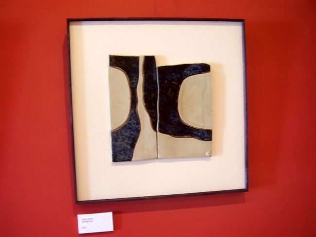Scultura intitolato "Number 6" da Charlot Cassar, Opera d'arte originale, Ceramica