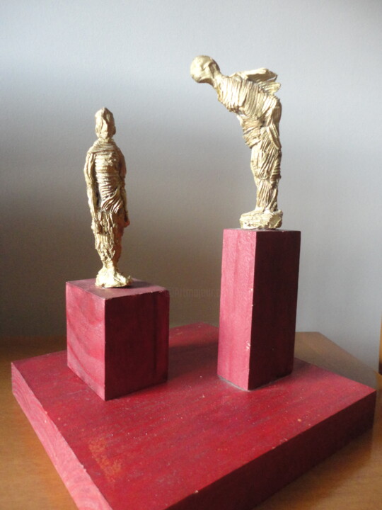 Sculptuur getiteld "S/T" door Chary Hilu, Origineel Kunstwerk, Bronzen
