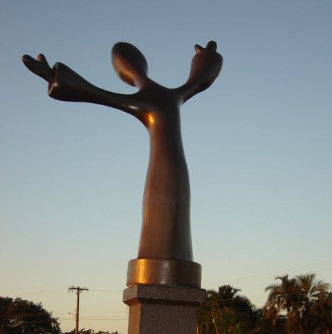 Sculpture titled "A BUSCA" by Chiovatto, Original Artwork, Casting