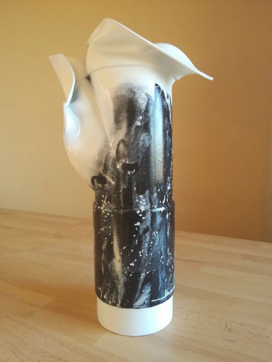 Escultura intitulada "Vase design en noir…" por Christian Bessede, Obras de arte originais