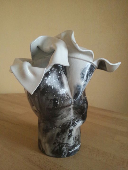 Escultura titulada "Vase déco design" por Christian Bessede, Obra de arte original