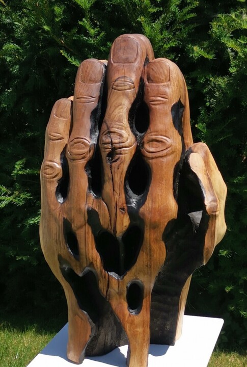 Skulptur mit dem Titel "Faith burns faith" von Christian Koller (Artc), Original-Kunstwerk, Holz
