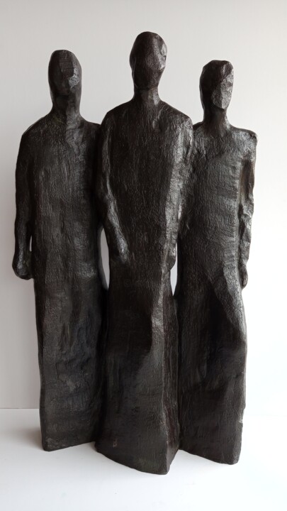 Skulptur mit dem Titel "we band of brothers" von Christian Vial, Original-Kunstwerk, Bronze