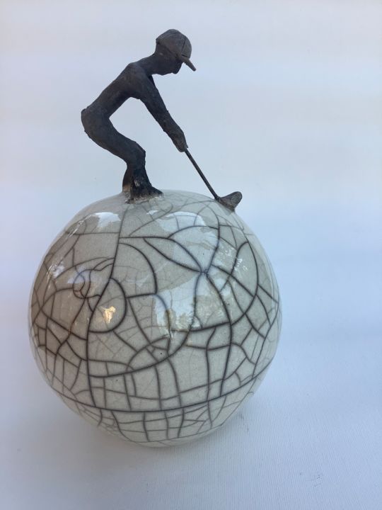 Sculpture titled "Le golfeur" by Christine Sawas, Original Artwork, Clay