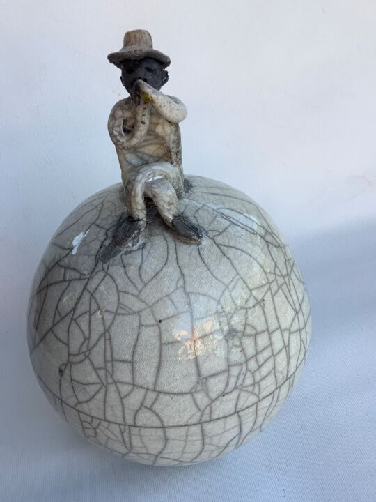 Sculpture titled "Le joueur de flûte" by Christine Sawas, Original Artwork, Ceramics