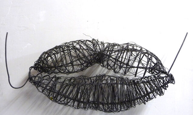 雕塑 标题为“bouche-fil-de-fer-w…” 由Christine Vannier, 原创艺术品, 金属
