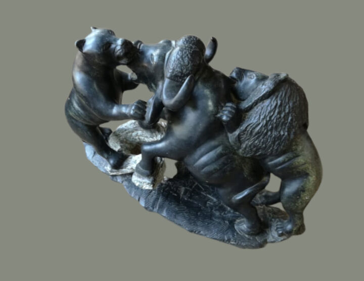 Rzeźba zatytułowany „Attacked Buffalo” autorstwa Christopher Makamba, Oryginalna praca, Kamień