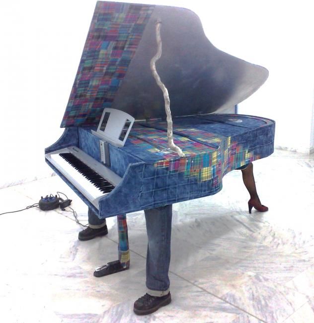 Design intitulée "Amazing eco piano m…" par Chris Tsonias, Œuvre d'art originale