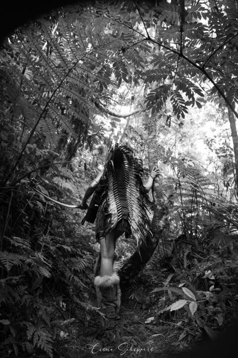 Fotografie mit dem Titel ""Native"" von Cissia Patricia Schippers, Original-Kunstwerk, Nicht bearbeitete Fotografie