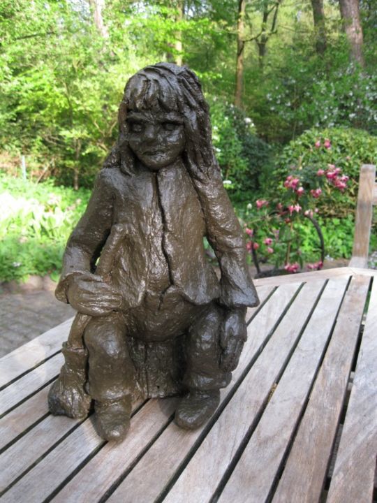Sculptuur getiteld "Heide trol" door Cissymartens, Origineel Kunstwerk