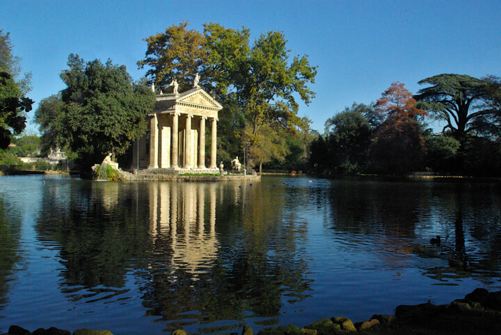 Photography titled "Temple au bord de l…" by Angie Black, Original Artwork, Digital Photography