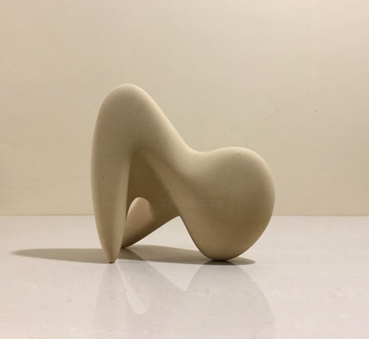 Sculpture intitulée "Organic Form" par Clark Camilleri, Œuvre d'art originale, Pierre