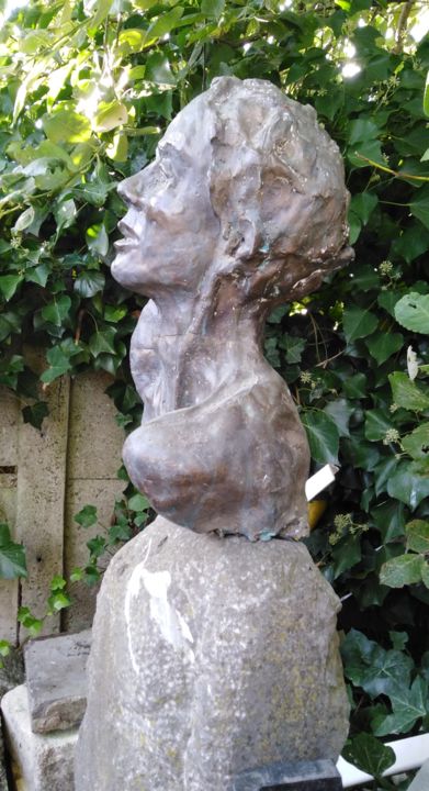 Sculpture titled "La naissance du poè…" by Claude Hardenne, Original Artwork, Bronze