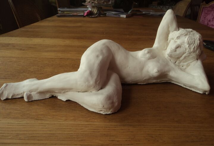 Sculpture titled "Indolente" by Claude Hardenne, Original Artwork, Clay