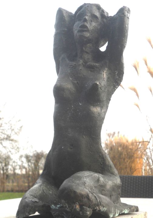 Sculptuur getiteld "Nue bras levés" door Claude Hardenne, Origineel Kunstwerk