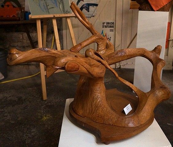 Скульптура под названием "Festival" - Claude Kuster, Подлинное произведение искусства, Дерево
