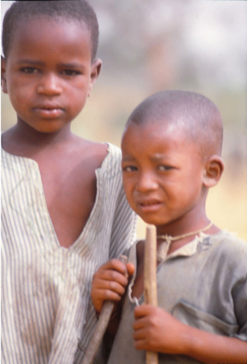Fotografía titulada "Enfants Maliens" por Claude Grand, Obra de arte original, Fotografía analógica