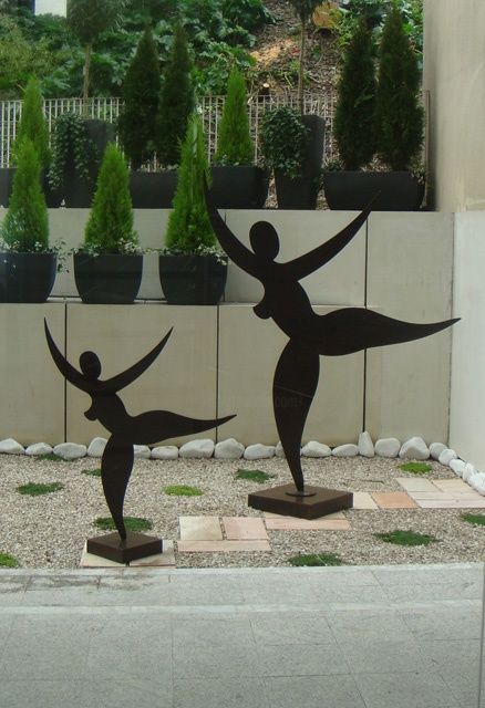 Escultura titulada "2 Danseuses b 200 +…" por Claude Valois, Obra de arte original, Metales