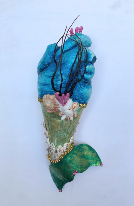 Sculpture intitulée "Corazón de mar" par Claudia Fabiola Estrada Castillo, Œuvre d'art originale, Papier mâché