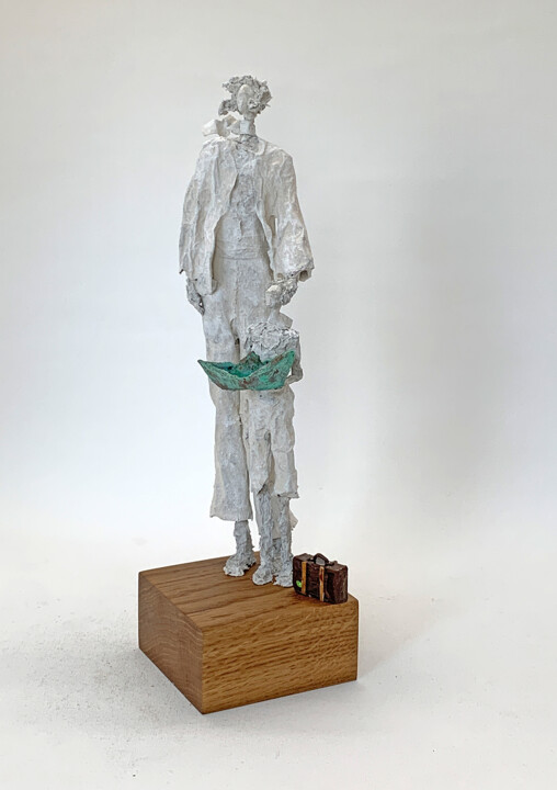 Skulptur mit dem Titel "Small farewell" von Claudia König, Original-Kunstwerk, Papier maché