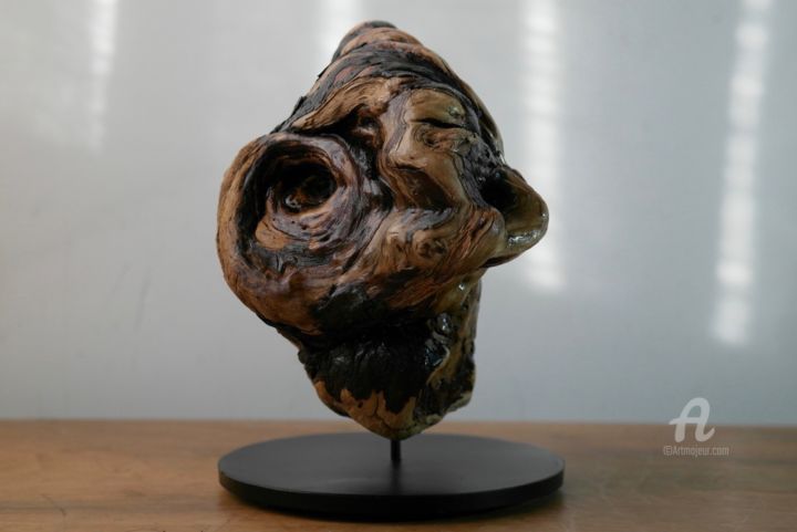 Sculpture titled "FACE 2 FACE" by Awarchy, Original Artwork, Wood