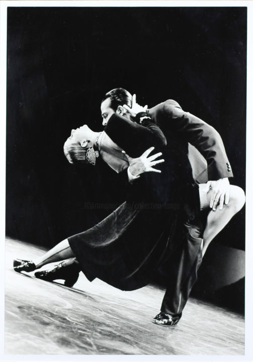 Photographie intitulée "Guillermo & Cecillia" par Collection Tango, Œuvre d'art originale, Photographie argentique Monté sur…