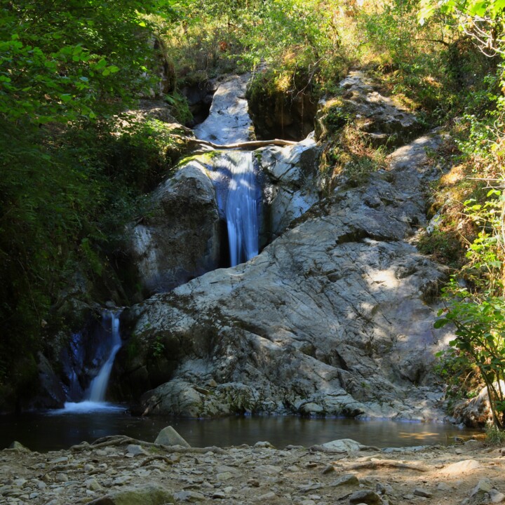 Fotografia intitulada "Cascade d'Auvergne…" por Ludovic Vincent, Obras de arte originais, Fotografia digital