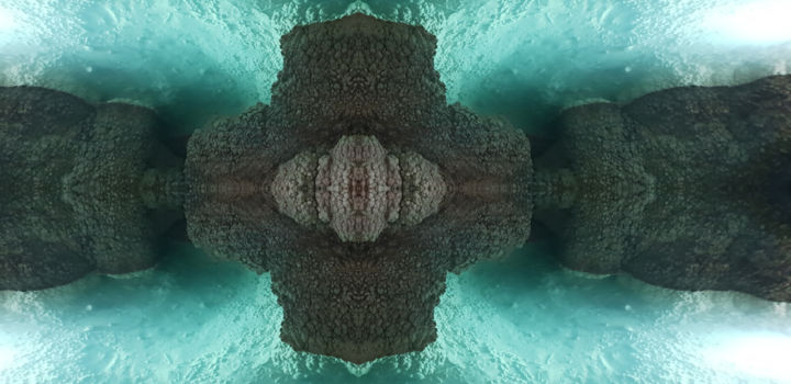 Digitale Kunst mit dem Titel ""stoned water"" von Constantin Escher, Original-Kunstwerk, Fotomontage